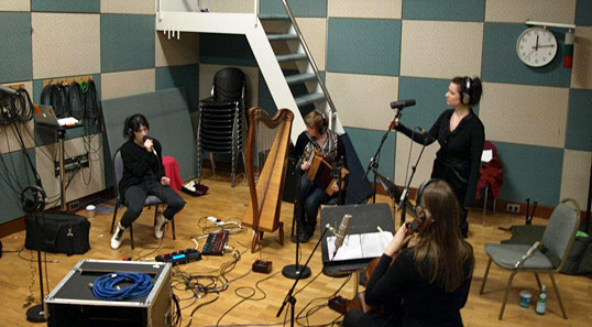 Linda Buckley, in a recording session with Laura Sheeran, RTÉ, Dublin
